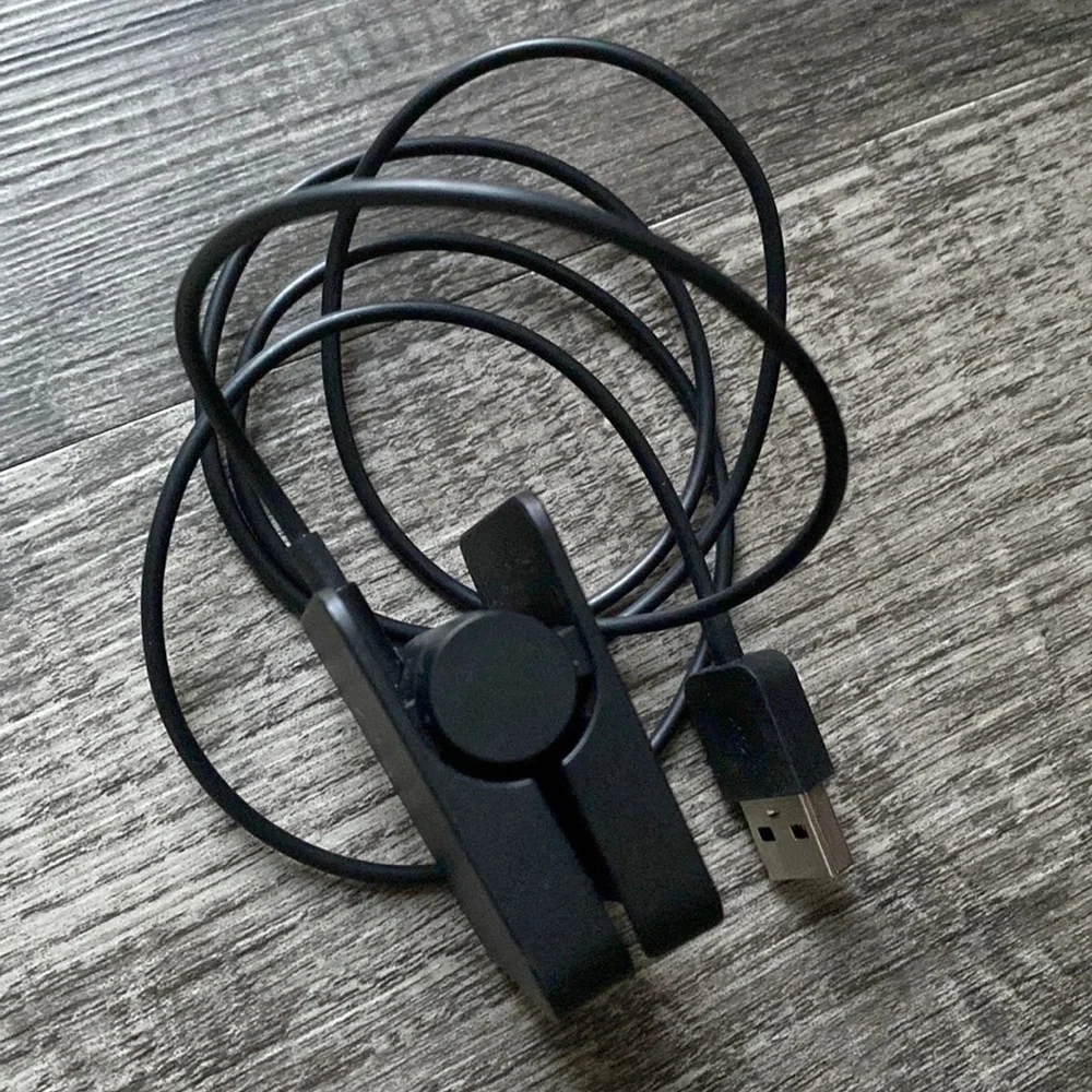 Amazon | Halo Band USB-A Charger First Generation Fitness Travel Charging Black